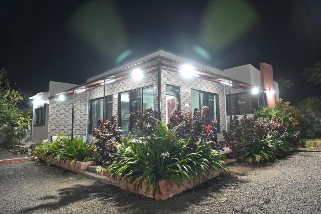 Apna Farmhouse - Private Villa With Pool & Play Area - Near Fort -15 Min To Ellora Caves Daulatabad Екстер'єр фото